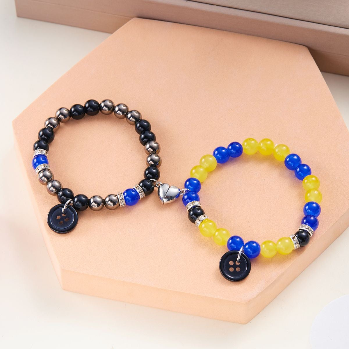 BRAZALETES CORALINE MAGNÉTICOS LOVE BFF