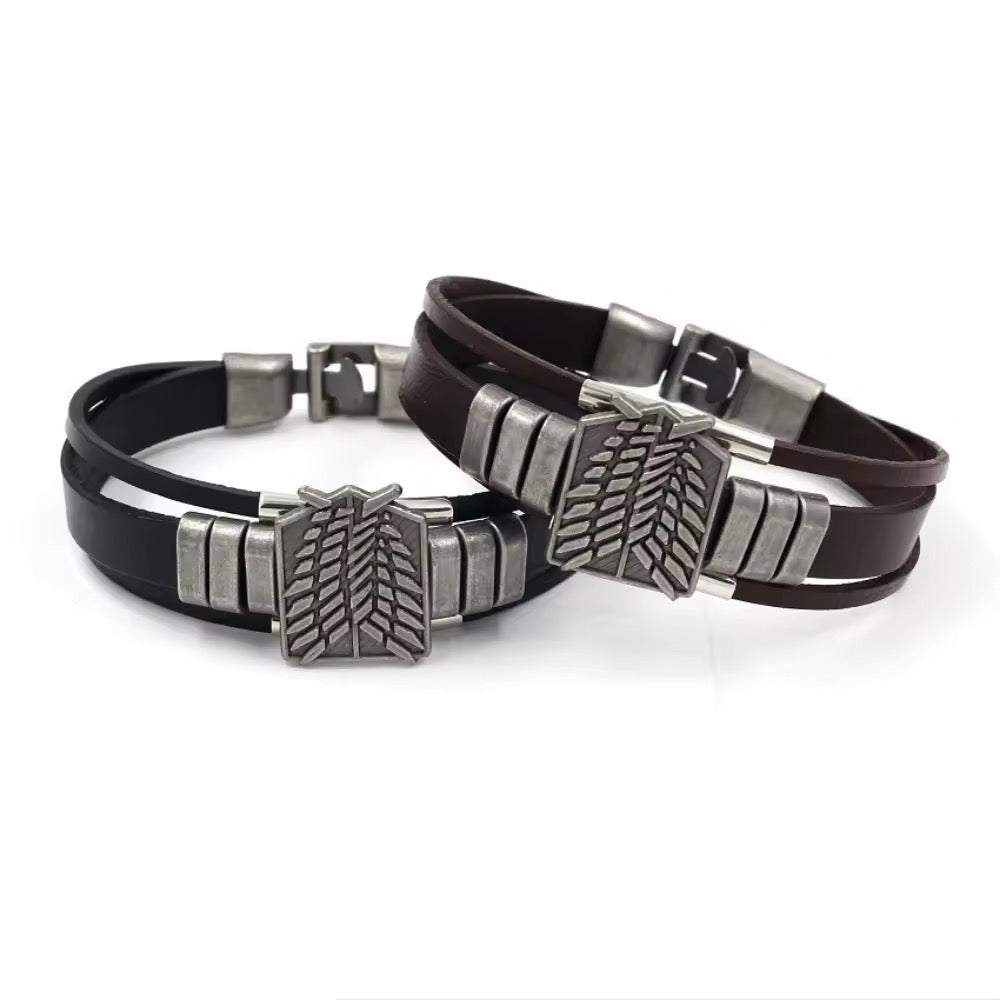 BRAZALETES ANIME ONE PIECE Y ATTACK ON TITAN LEATHER CUERO SINTÉTICO