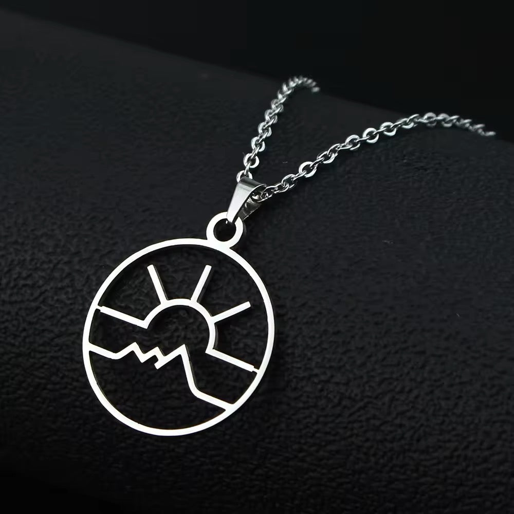 COLLAR DIJE DE AMANECER SOL Y MONTAÑA MINIMALISTA