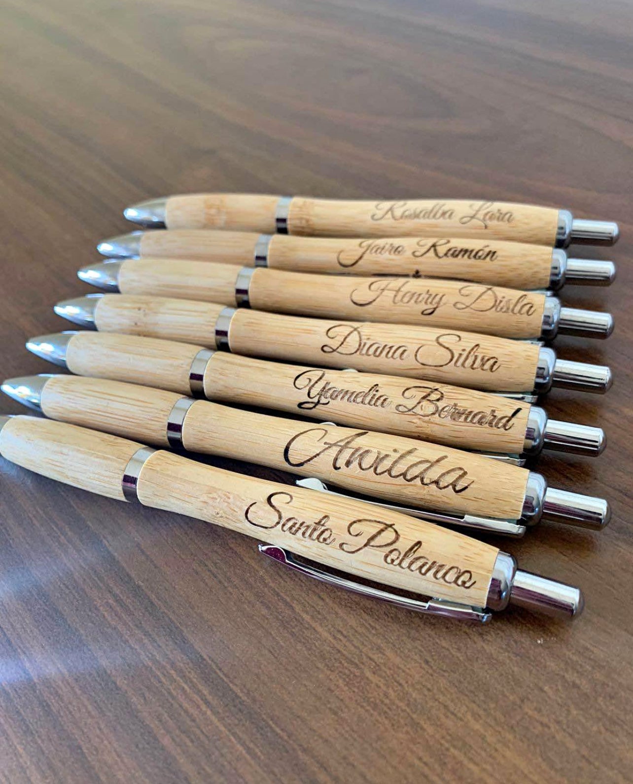 LAPICEROS EN MADERA  PERSONALIZADOS