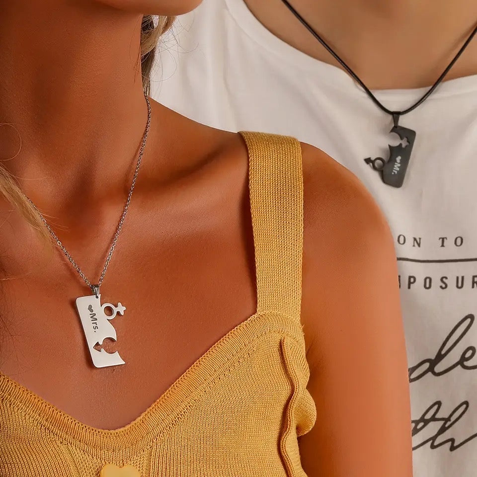 COLLARES ROMPECABEZAS BLANCO Y NEGRO PAREJAS