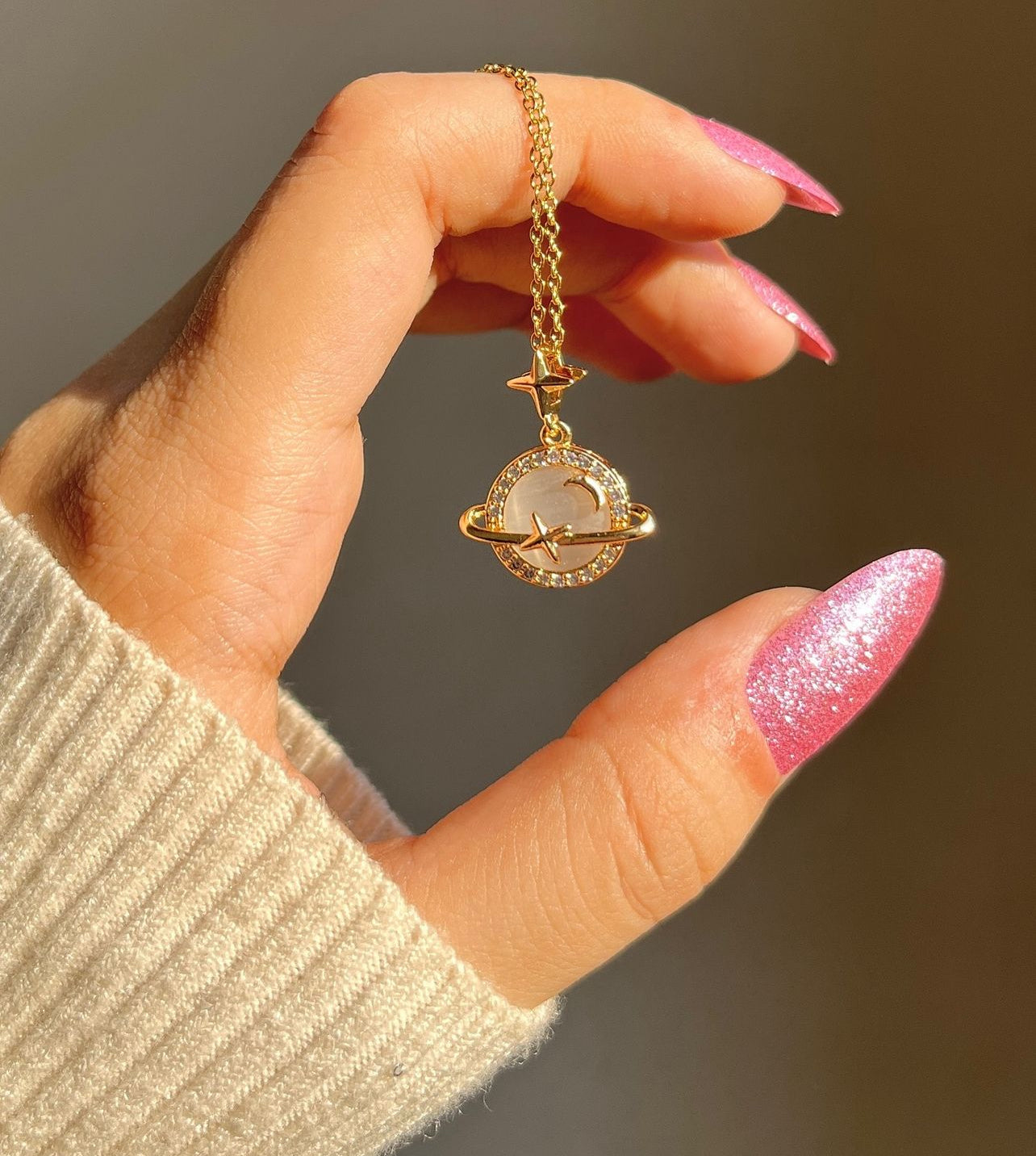 COLLAR SATURNO ESTRELLADO ELEGANTE CRISTAL DE CIRCONIA