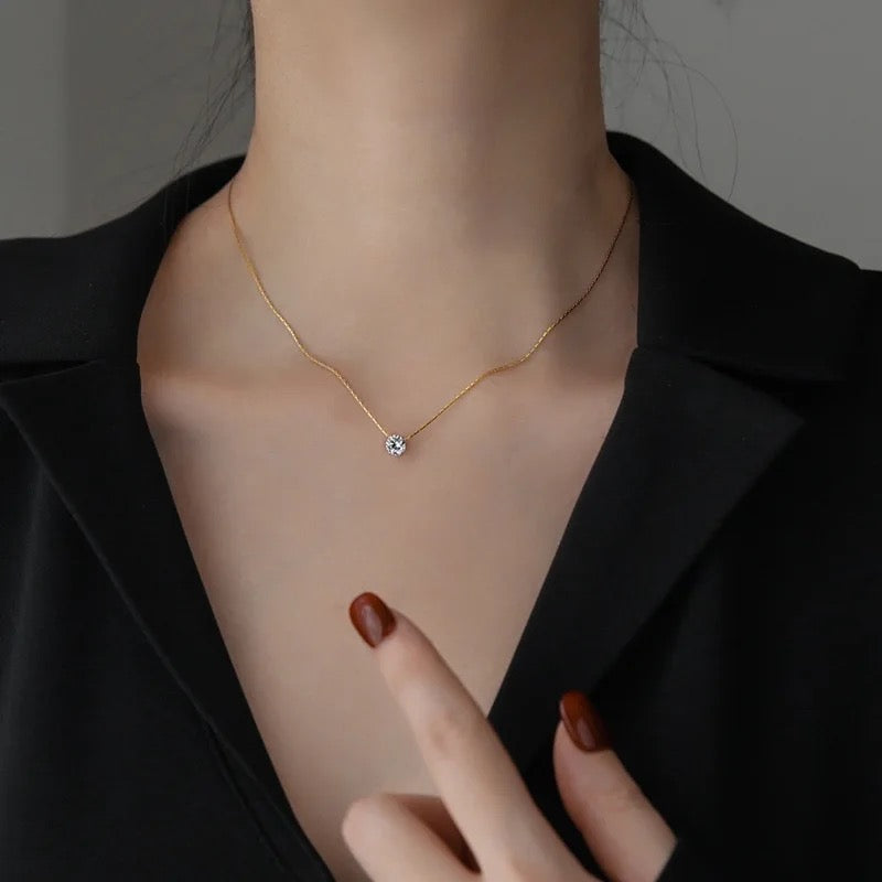 COLLAR GARGANTILLA MINIMALISTA ELEGANTE