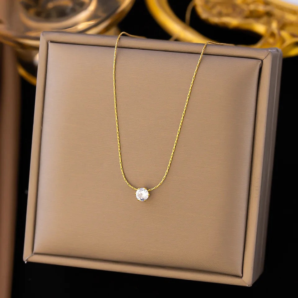 COLLAR GARGANTILLA MINIMALISTA ELEGANTE