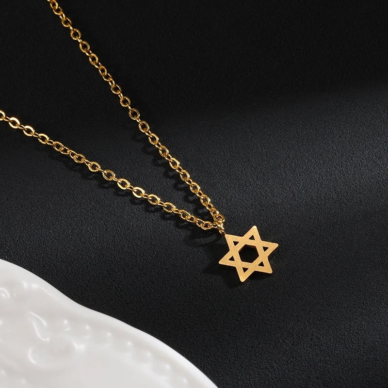 COLLAR ESTRELLA DE DAVID PEQUEÑA MINIMALISTA