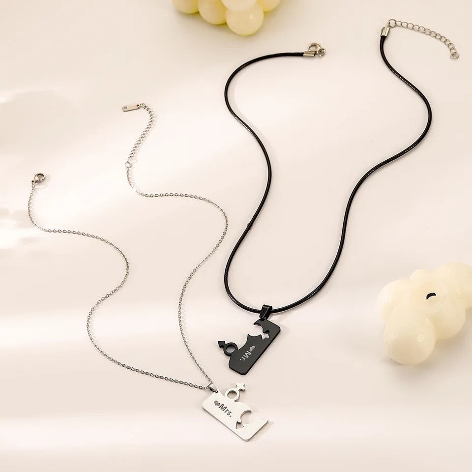 COLLARES ROMPECABEZAS BLANCO Y NEGRO PAREJAS