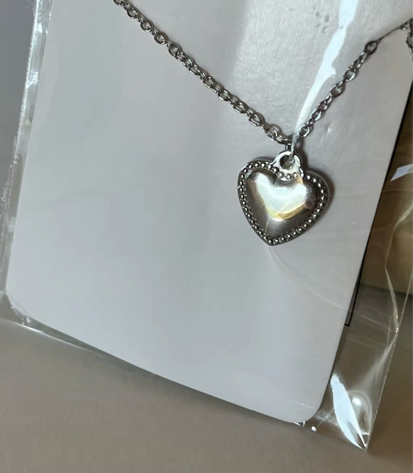 COLLAR LITTLE HEART SÓLIDO MINIMALISTA