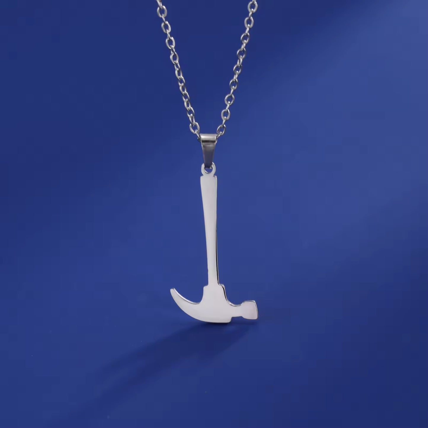 COLLAR MARTILLO MINIMALISTA UNISEX