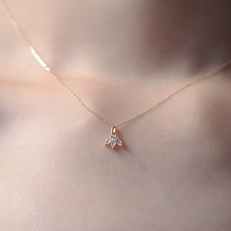 CADENA CHOCKER TRES HOJAS DELICADA CRISTAL MINIMALISTA