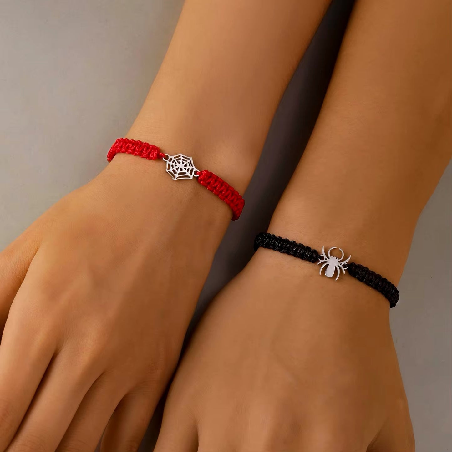 BRAZALETES MINIMALISTAS HOMBRE ARAÑA SPIDERMAN