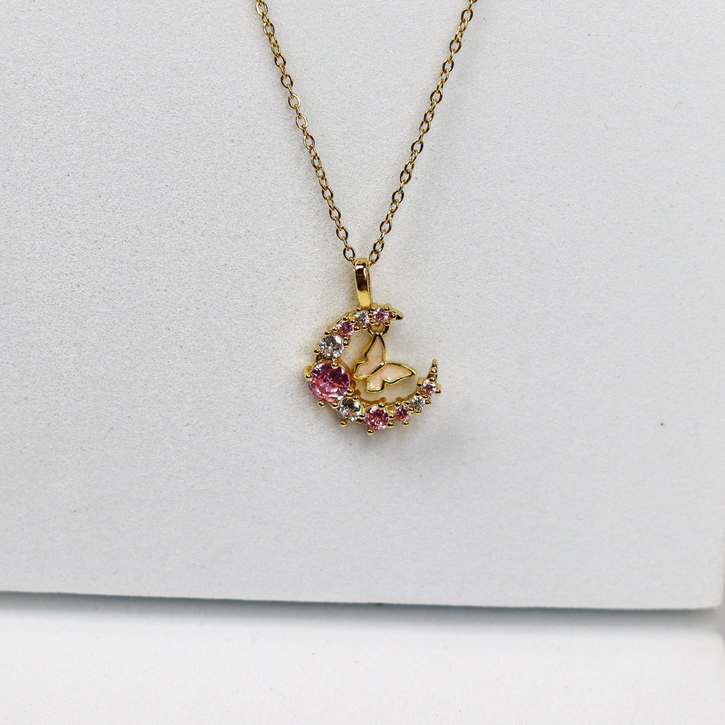 COLLAR ELEGANTE LUNA ZIRCONIA Y MARIPOSA CRISTALES INCRUSTADOS MINIMALISTA