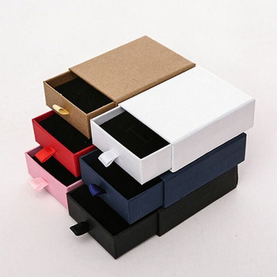 CAJA DE REGALO ELEGANTE COLLARES