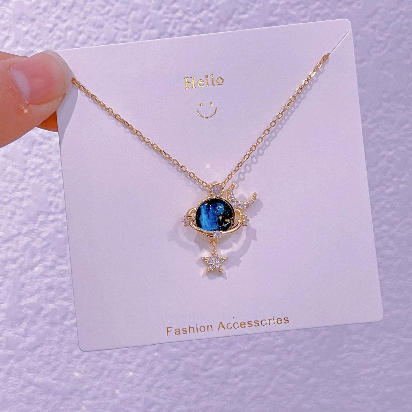 COLLAR SATURNO LUNA ESTRELLA CIELO ESTRELLADO ELEGANTE CRISTAL DE CIRCONIA