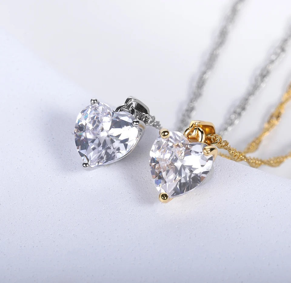 COLLAR CORAZÓN DIJE DE CRISTAL CIRCONITA