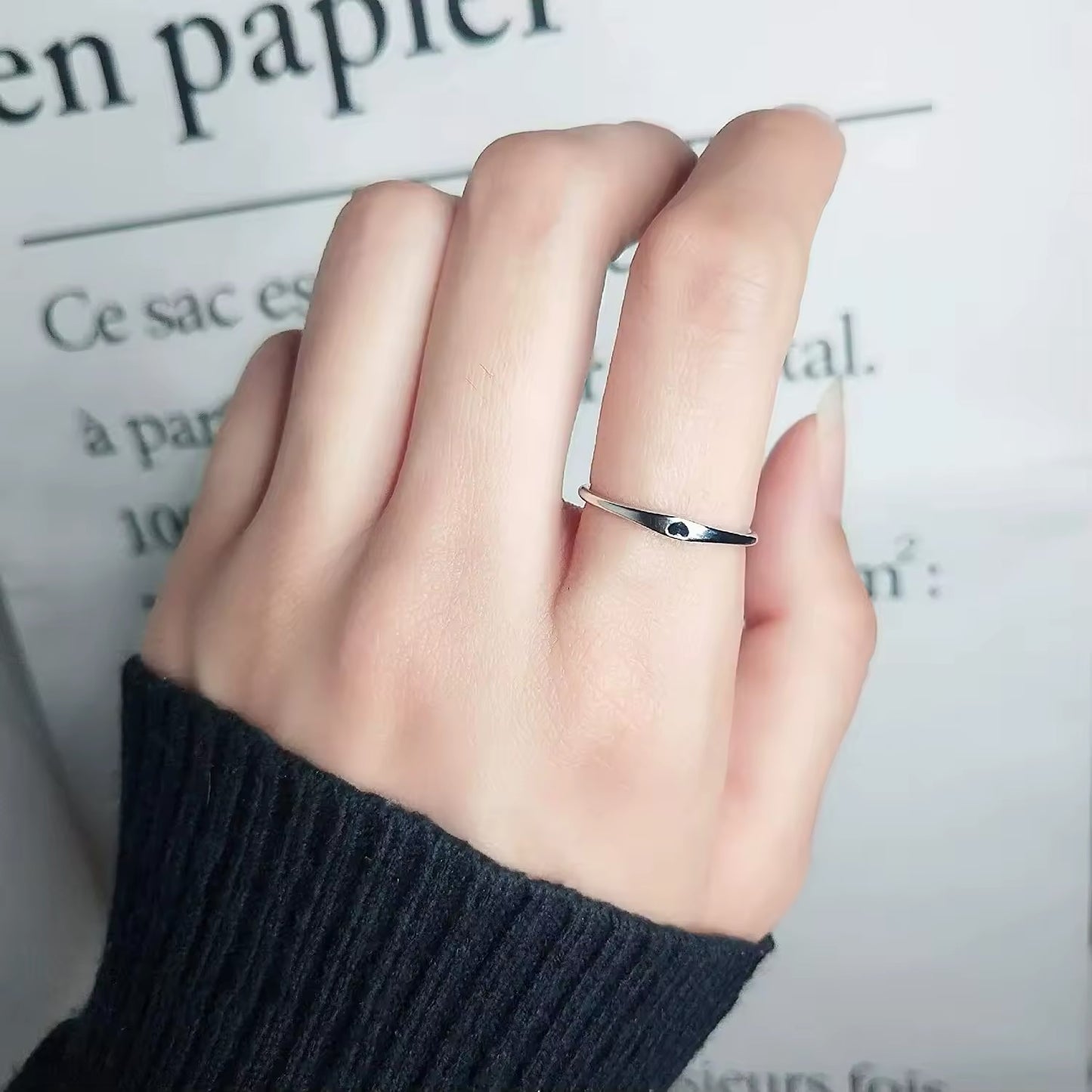 ANILLO FINO CORAZÓN LISO MINIMALISTA
