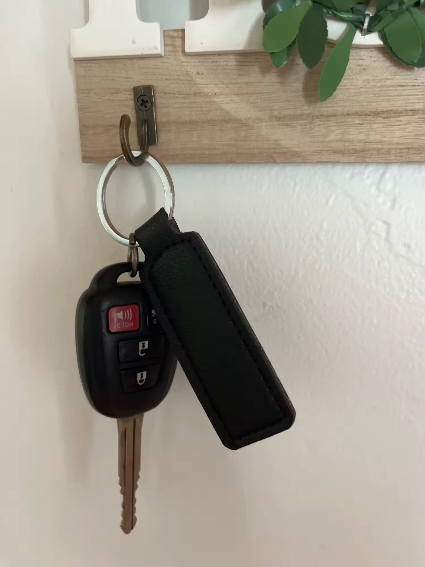 LLAVEROS EN LEATHER PERSONALIZADOS