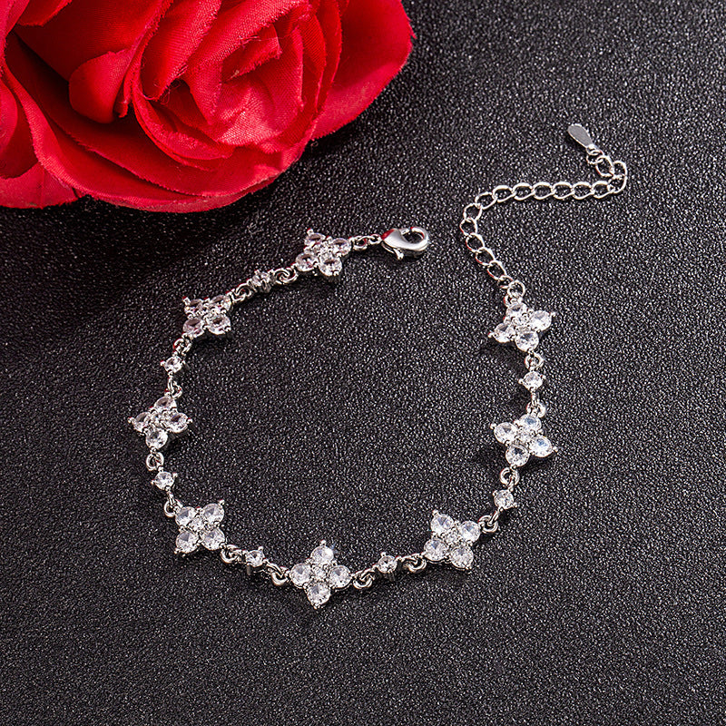 BRAZALETE TRÉBOL DELICADO CRISTALES DE ZIRCONIA ELEGANTE