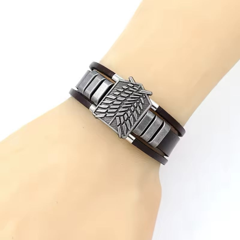 BRAZALETES ANIME ONE PIECE Y ATTACK ON TITAN LEATHER CUERO SINTÉTICO