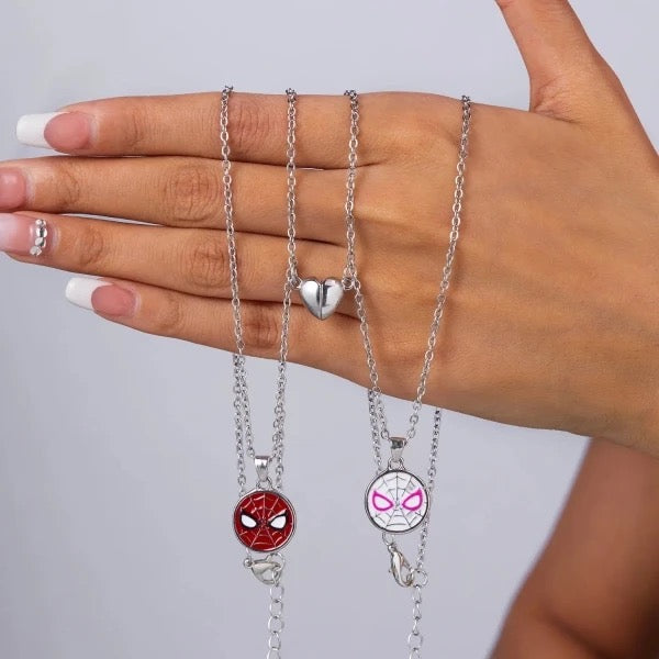 COLLARES SPIDERMAN MINIMALISTAS MAGNÉTICOS PAREJA
