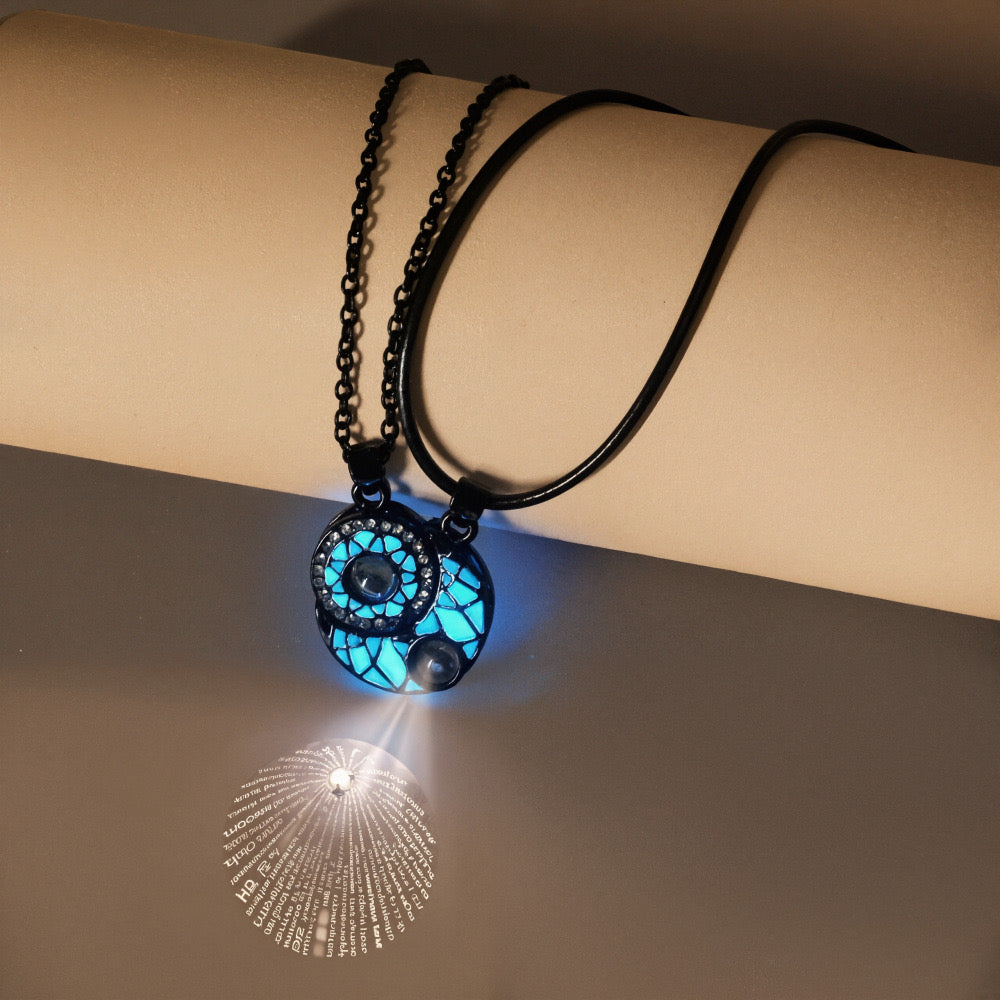 COLLAR SOL Y LUNAS BRILLAN EN LA OSCURIDAD