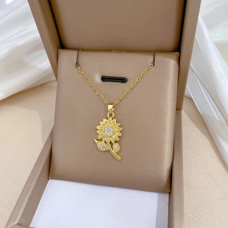 COLLAR FLOR GIRASOL LIGERA MINIMALISTA