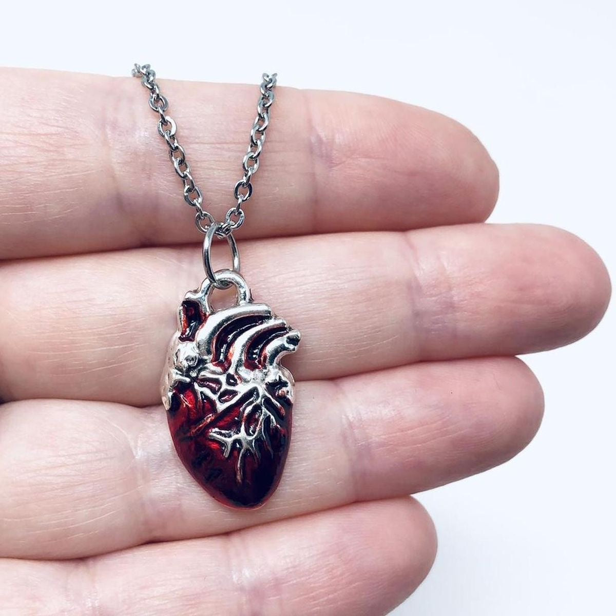 COLLAR CORAZÓN ANATÓMICO ROJO EN 3D UNISEX