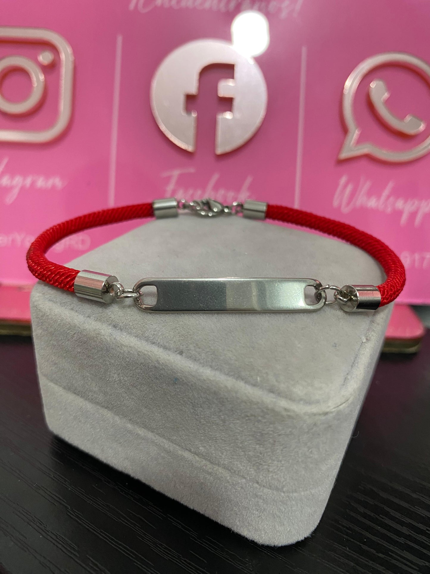 BRAZALETE CORDÓN LEATHER ROJO PERSONALIZADO