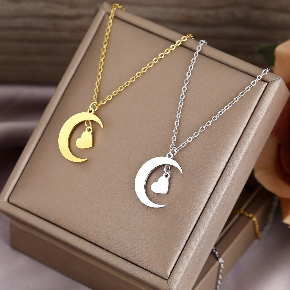 COLLAR LUNA Y CORAZÓN MINIMALISTA DELICADO