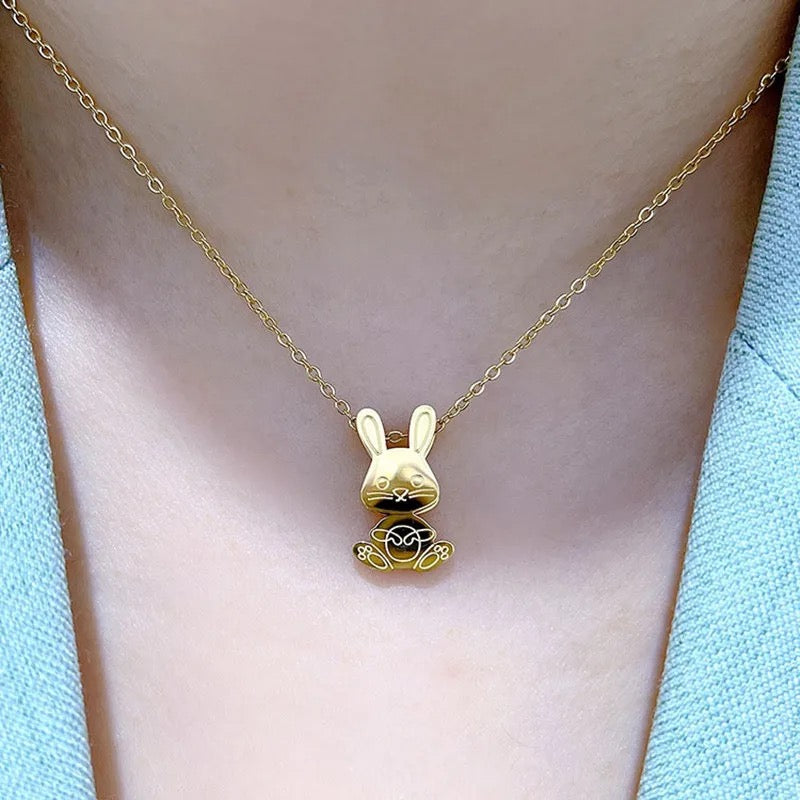 COLLAR CONEJO DE LA SUERTE MÓVIL ELEGANTE MINIMALISTA