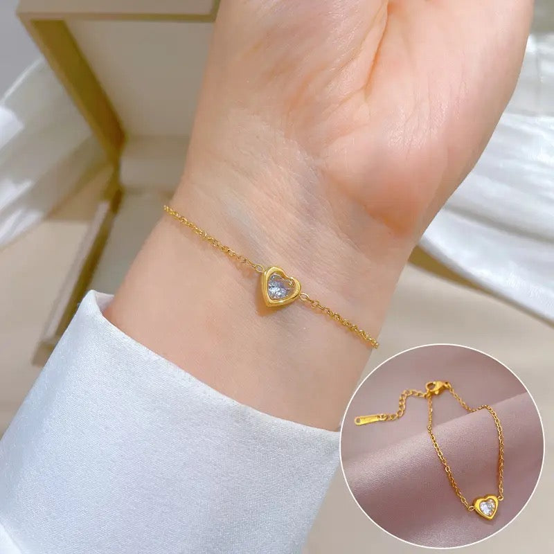 BRAZALETE CORAZÓN EN CRISTAL MINIMALISTA ZIRCONIA