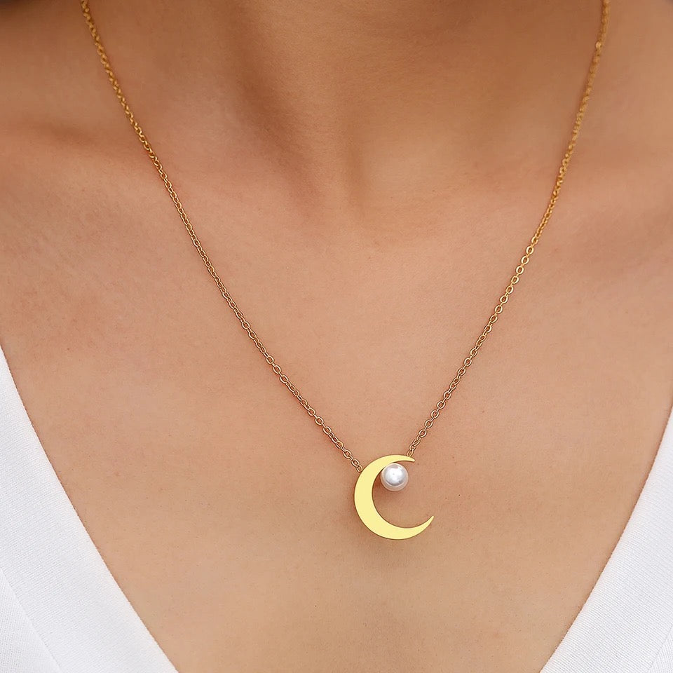 COLLAR PERLA LUNAR DELICADO