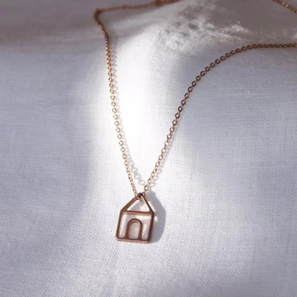 COLLAR CASITA MINIMALISTA LOVE HOME