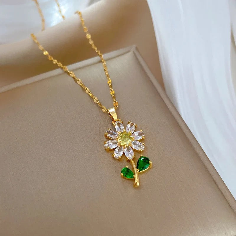 COLLAR FLOR FEMENINA MINIMALISTA ELEGANTE