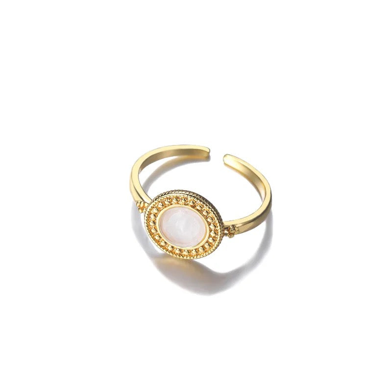 ANILLO REDONDO PIEDRA ÓPALO BLANCO MINIMALISTA  👑