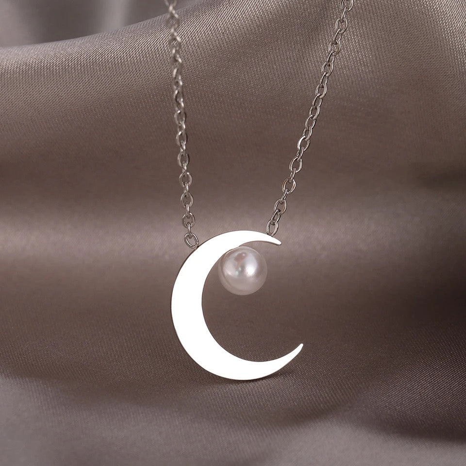 COLLAR PERLA LUNAR DELICADO