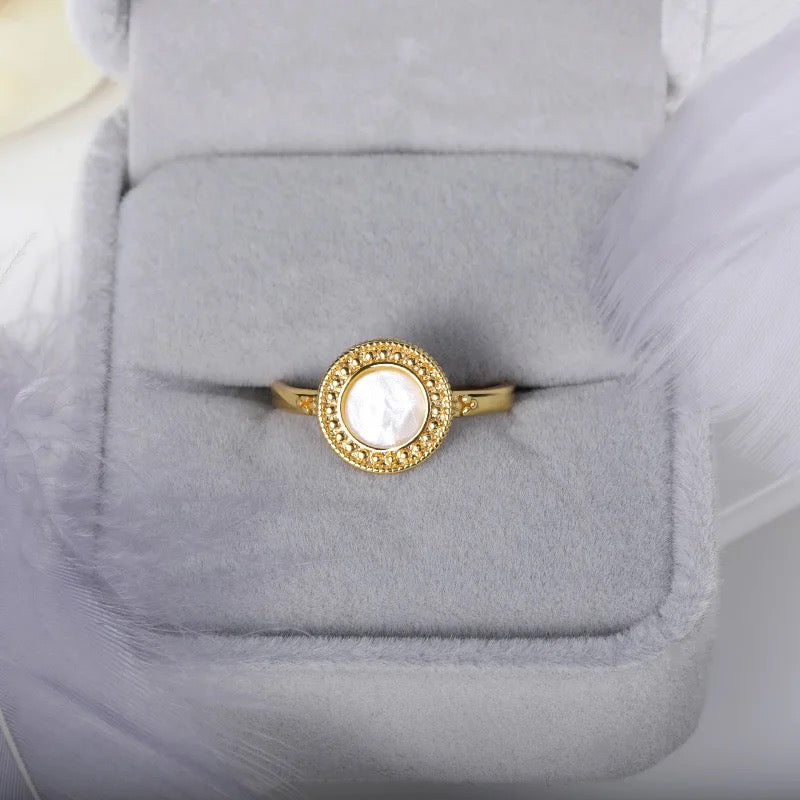 ANILLO REDONDO PIEDRA ÓPALO BLANCO MINIMALISTA  👑