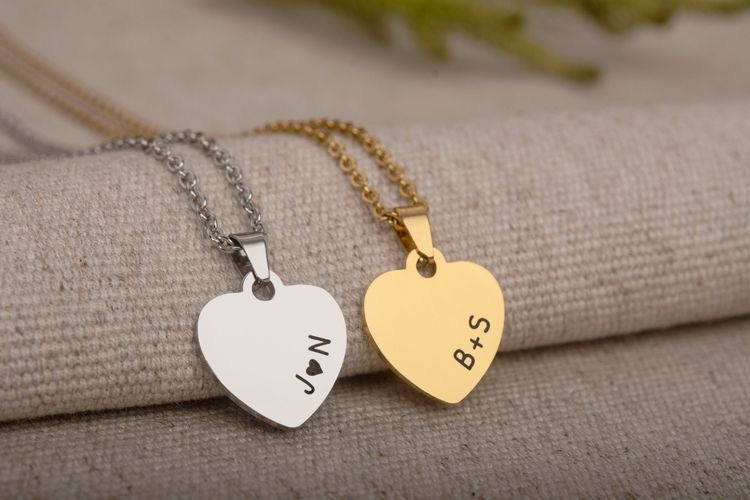 COLLAR CORAZÓN UNISEX PERSONALIZADOS