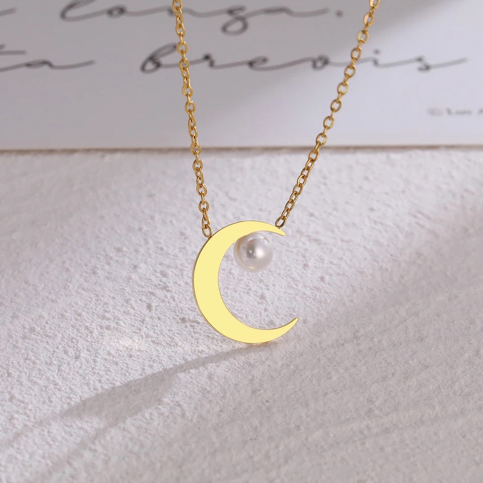 COLLAR PERLA LUNAR DELICADO