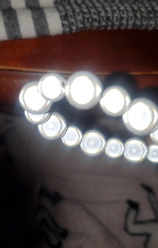 COLLAR DE PERLAS REFLECTANTES