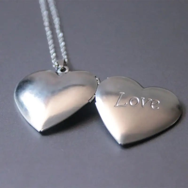 COLLAR CORAZÓN GRANDE CON DISEÑO MARCO DE FOTOS
