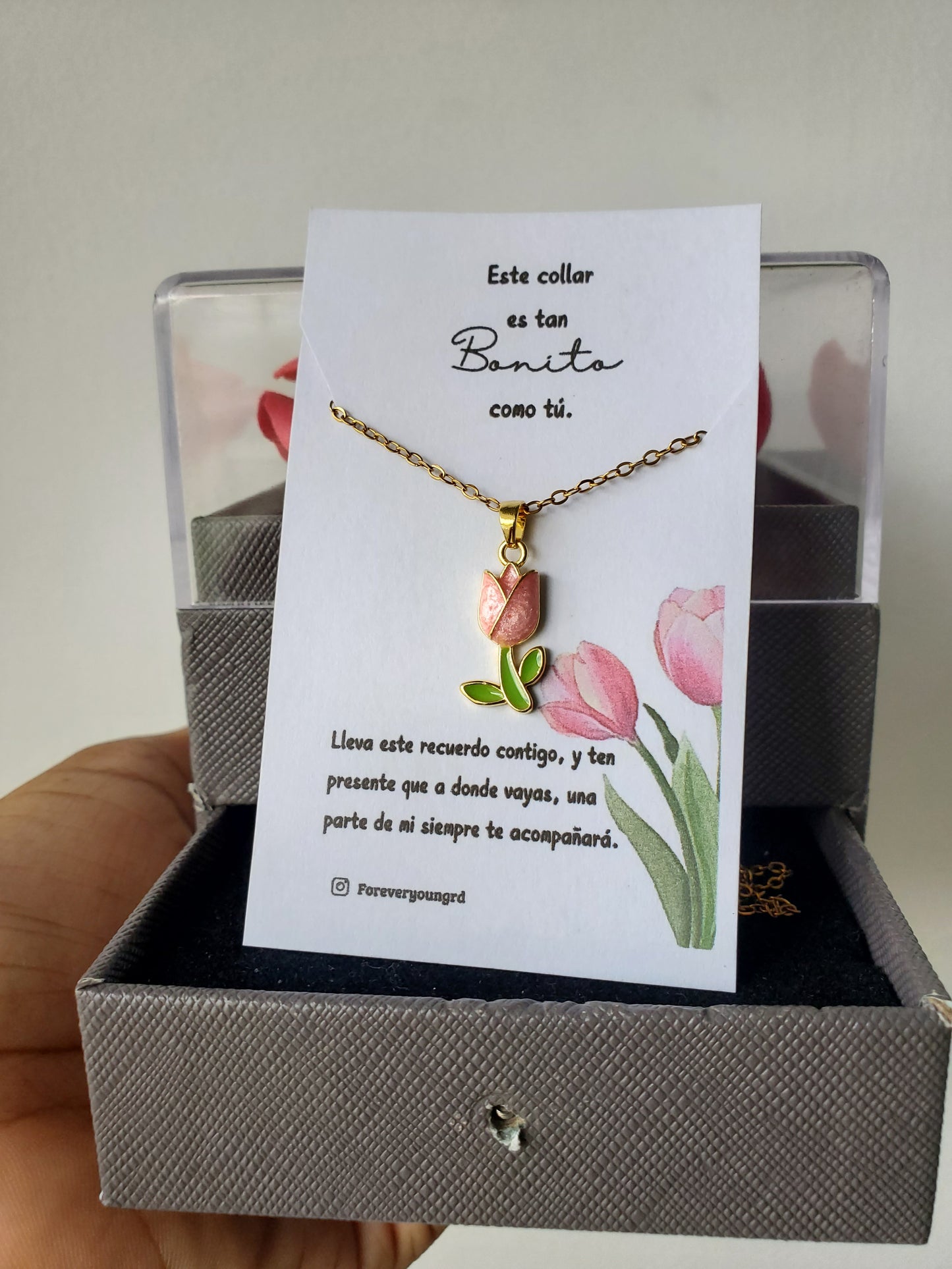 COLLAR TULIPÁN MINIMALISTA  ELEGANTE