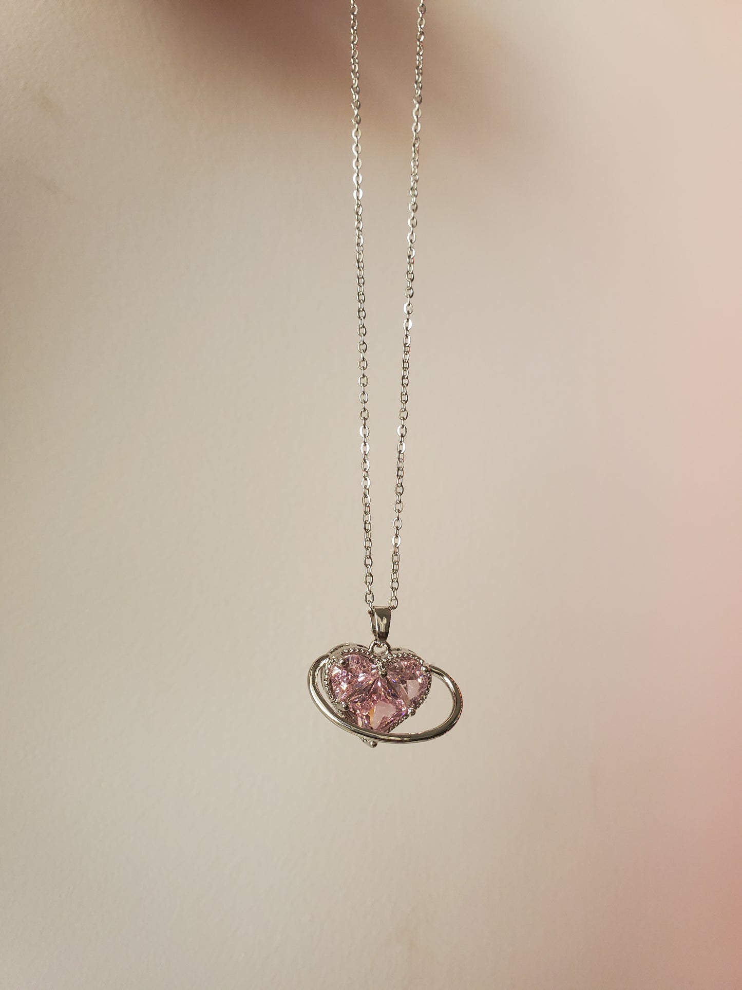 COLLAR CORAZON SATURNO ELEGANTE CRISTAL  DE CIRCONIA
