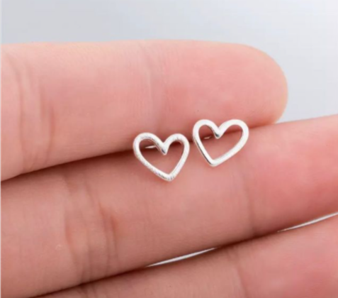 PENDIENTES LITTLE  HEART MINIMALISTAS