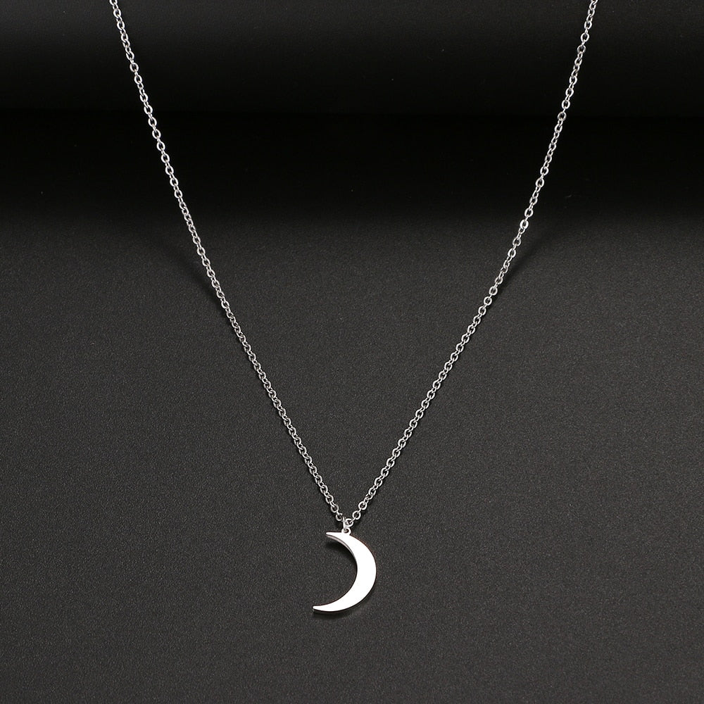 COLLAR MINIMALISTA DISEÑO LUNAR