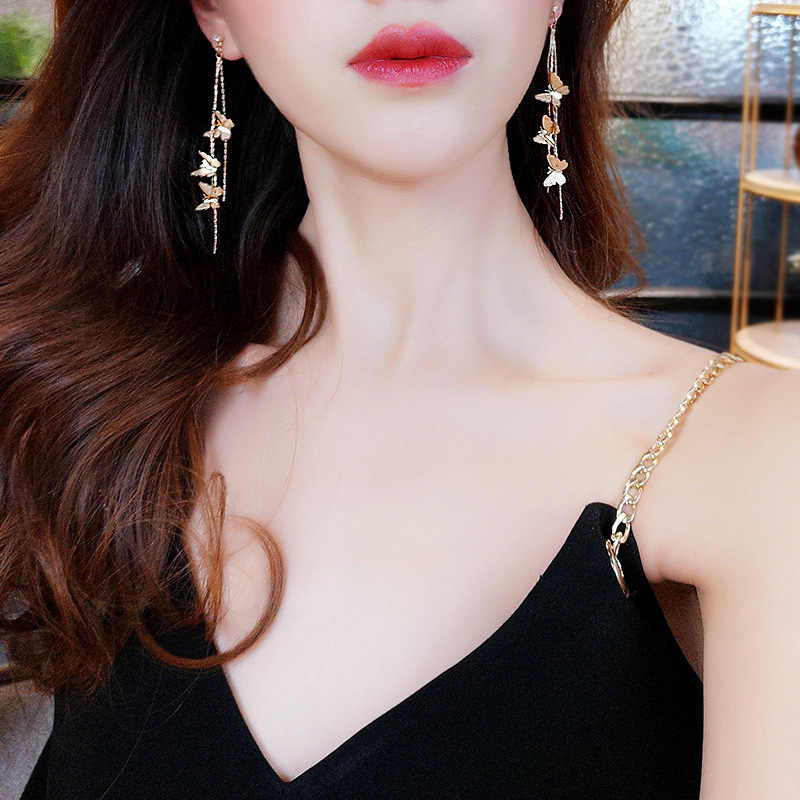 ARETES LARGOS DE MARIPOSAS