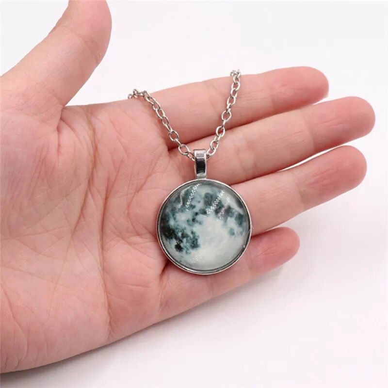 COLLAR LUNAR BRILLA EN LA OSCURIDAD GRANDES