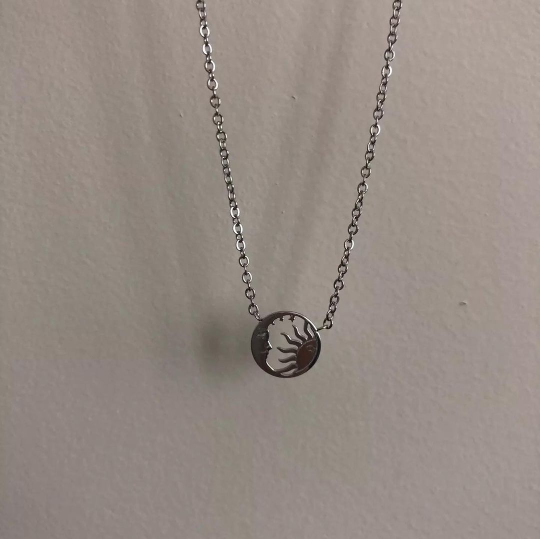 COLLAR MINIMALISTA SOL & LUNA