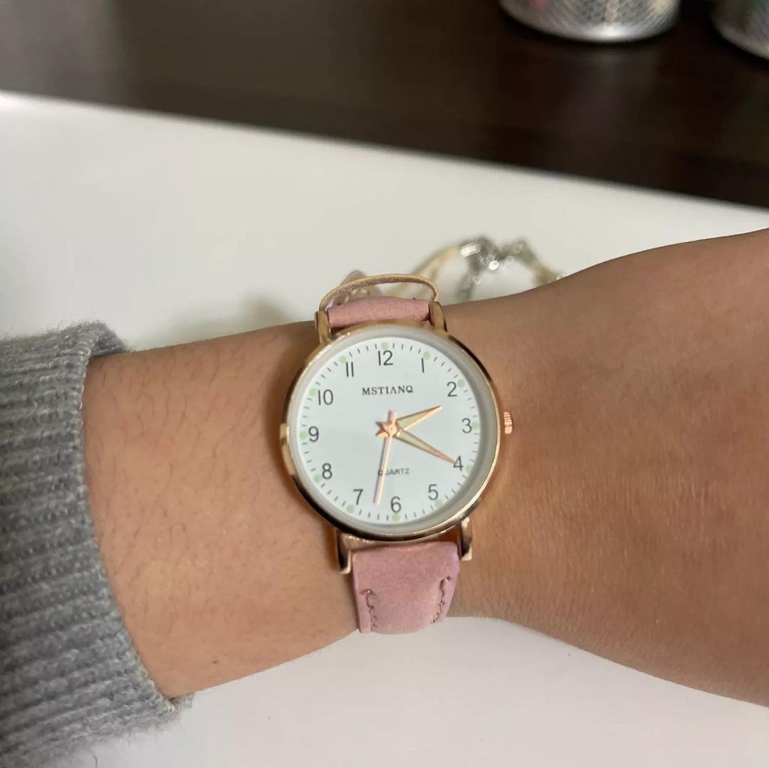 RELOJ VINTAGE MINIMALISTA BRILLA EN LA OSCURIDAD