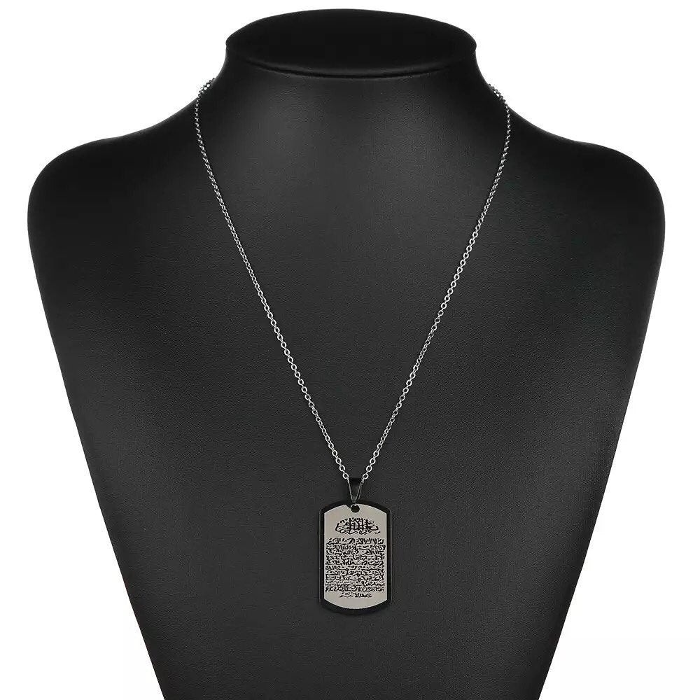 COLLAR MASCULINO CON ESTAMPADO ARABE