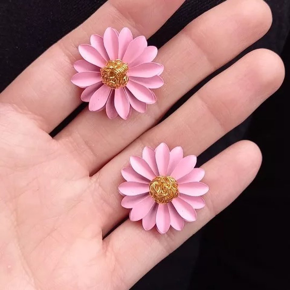 PAR ARETES FLORALES